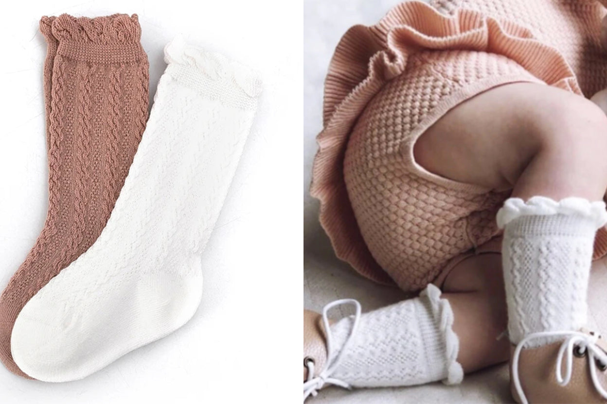 WHITE CHAIN KNEE HIGH SOCKS: 0-1Y, 1-2Y only left